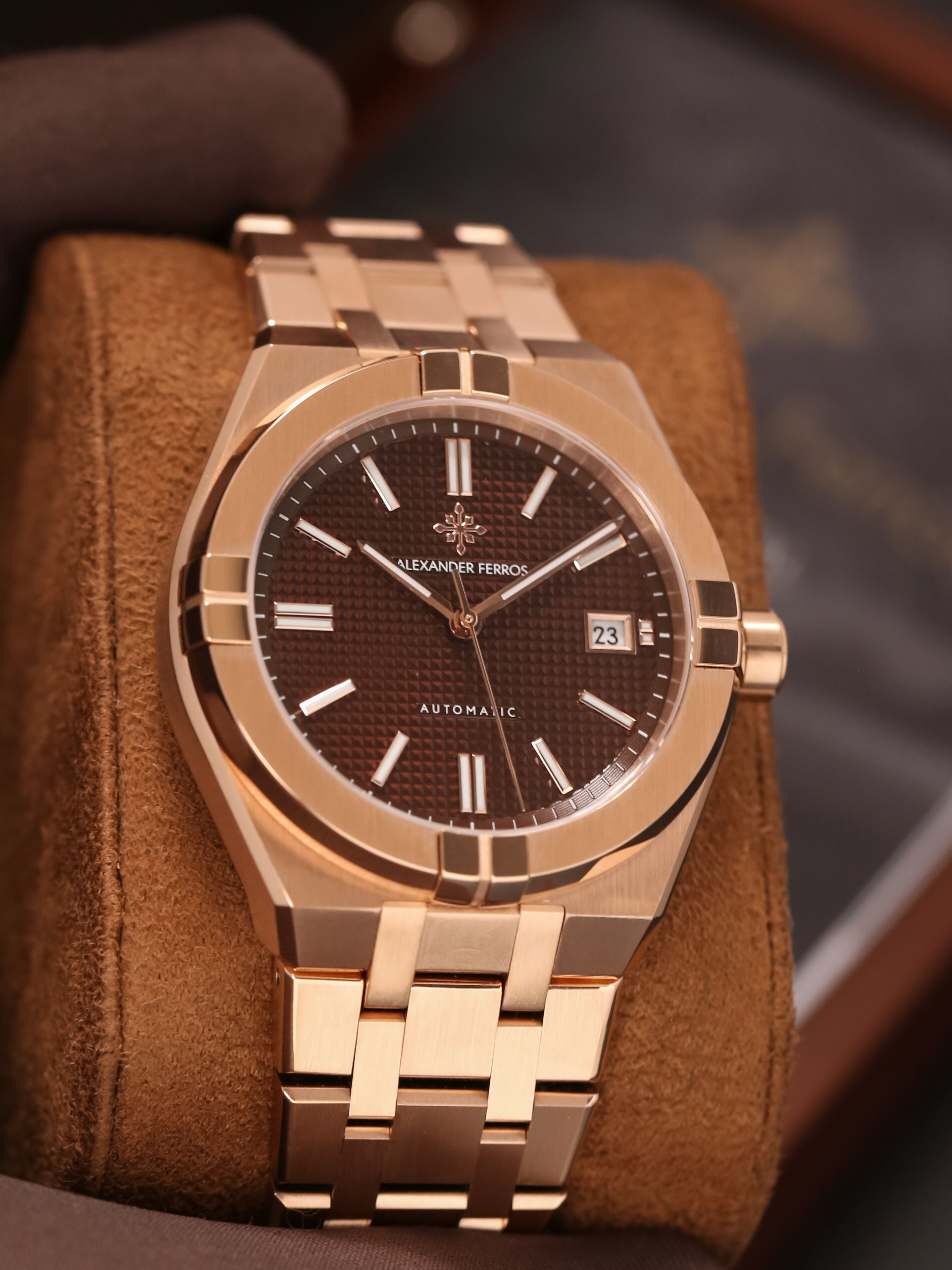 co-tay-to-nen-deo-dong-ho-gi-8