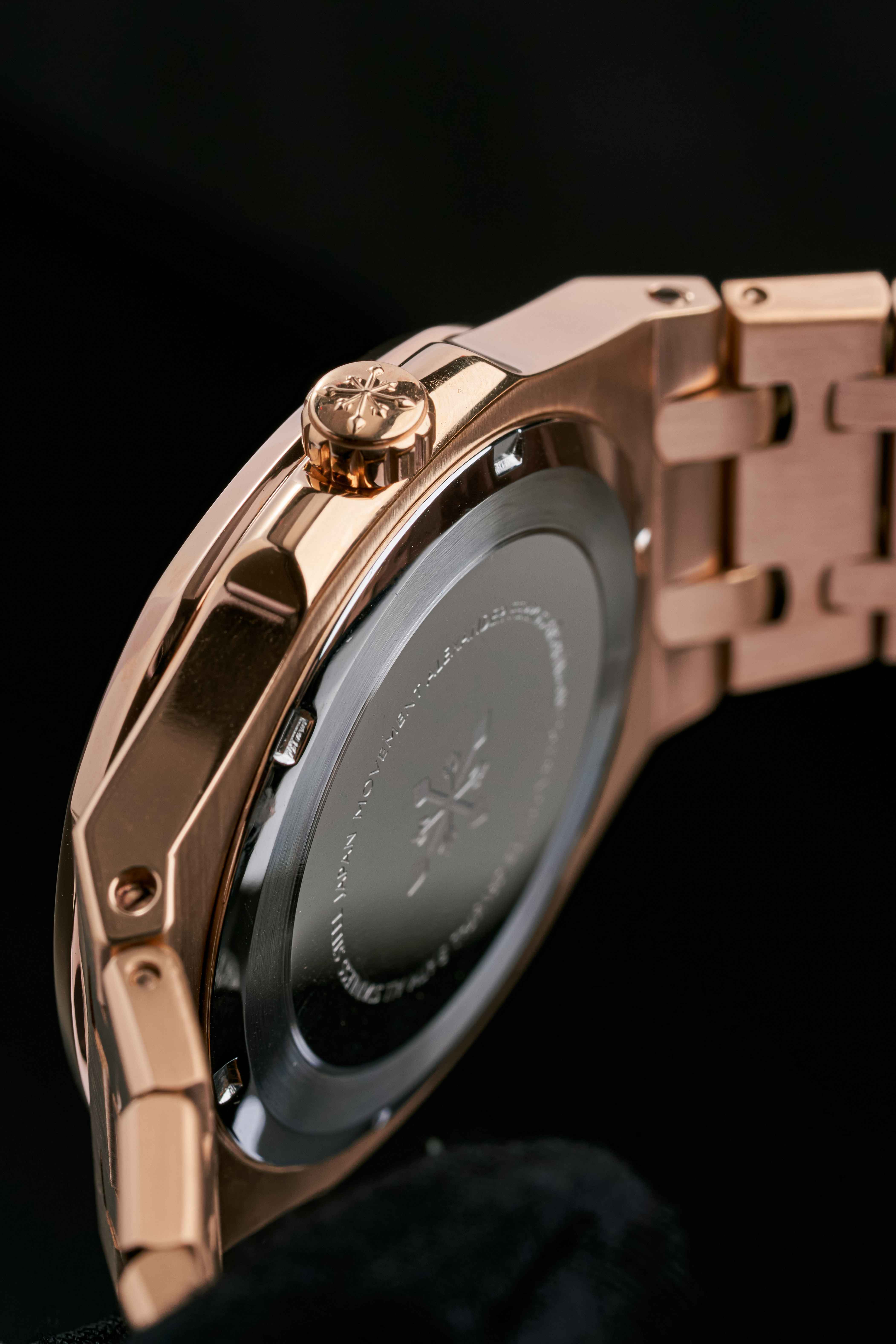 Bảo quản đồng hồ mạ vàng