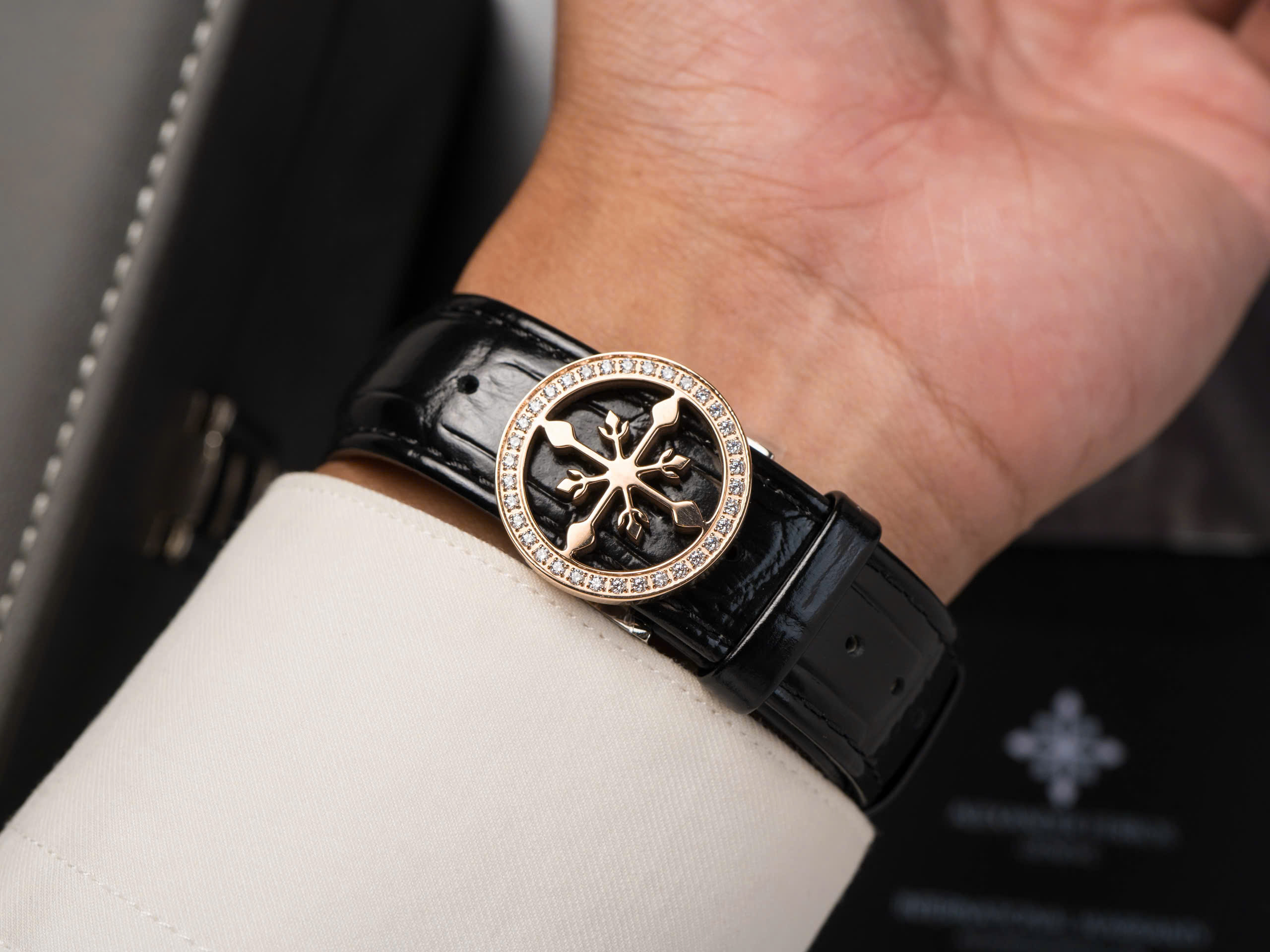 nam-nen-deo-dong-ho-tay-nao-7