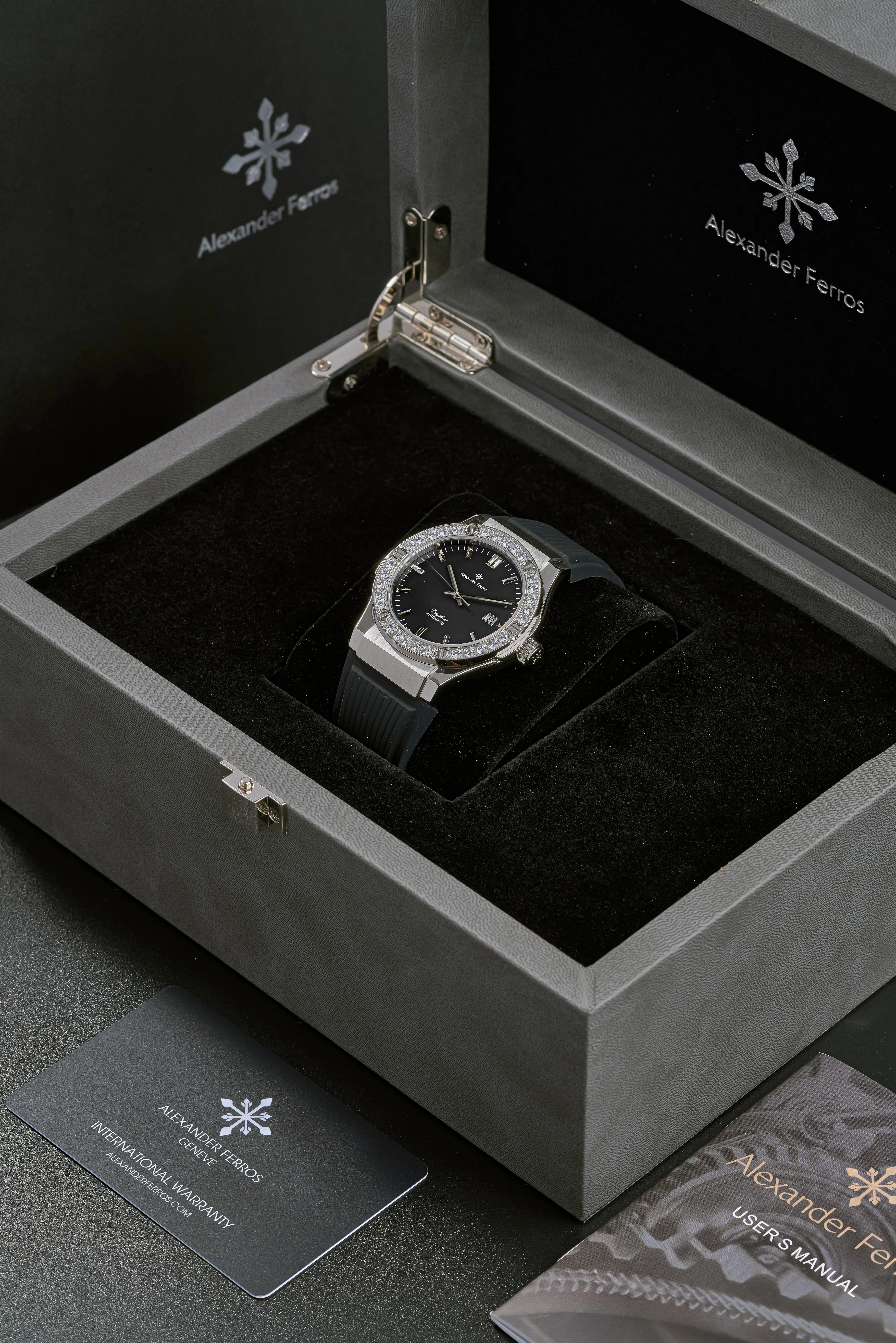 Kiểm tra đồng hồ chính hãng