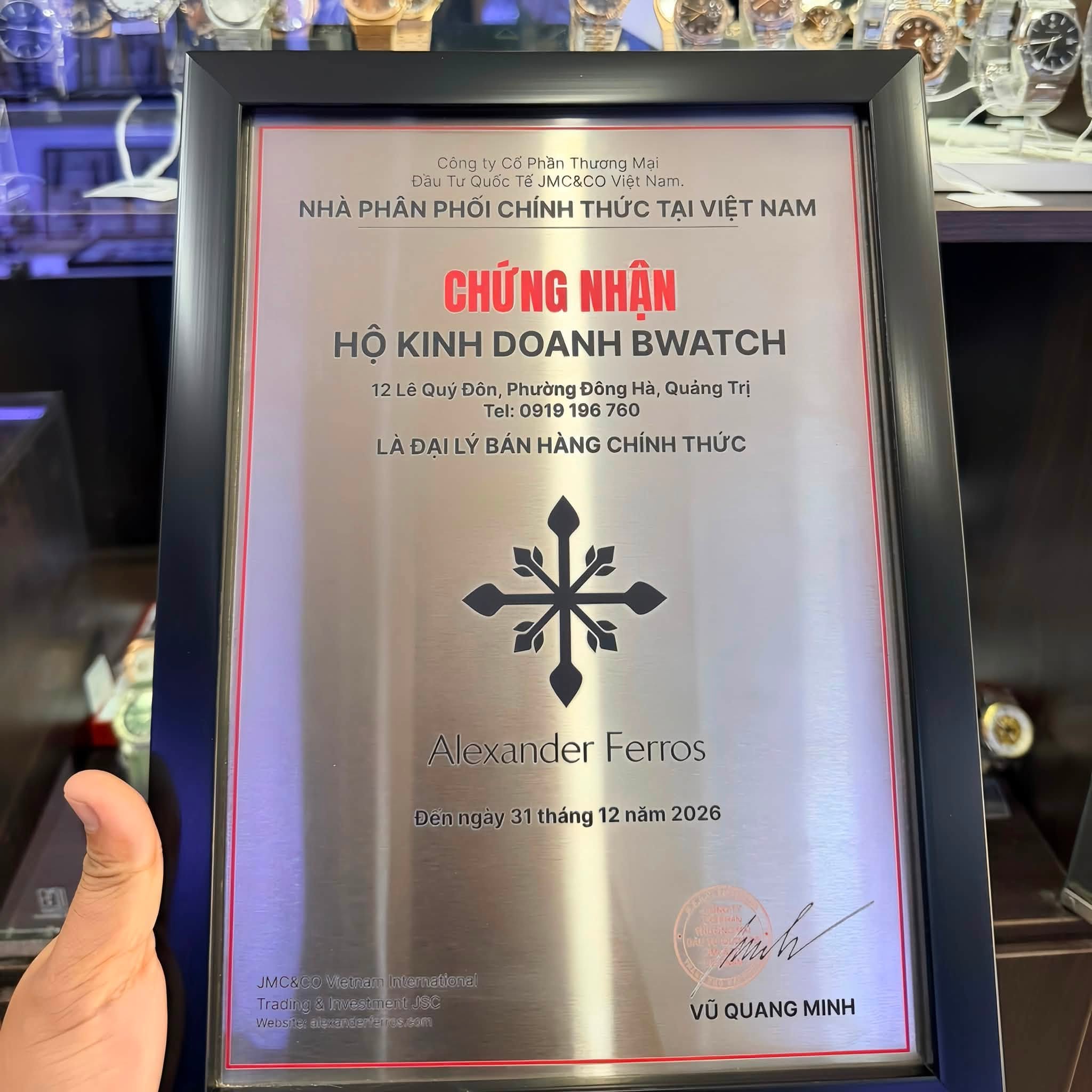 Dong-ho-B-Watch-chung-nhan.jpg