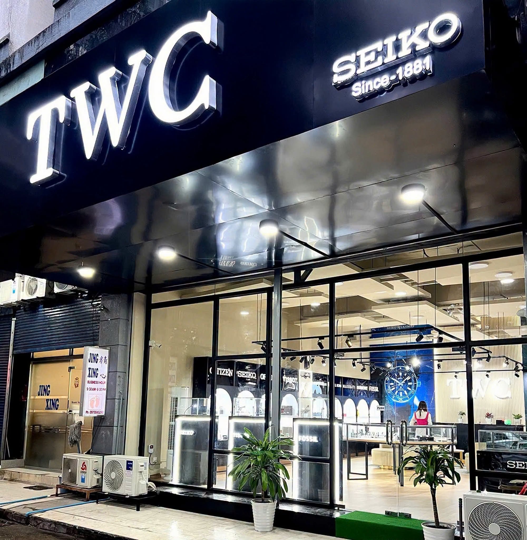 TWC-mat-truoc.jpg