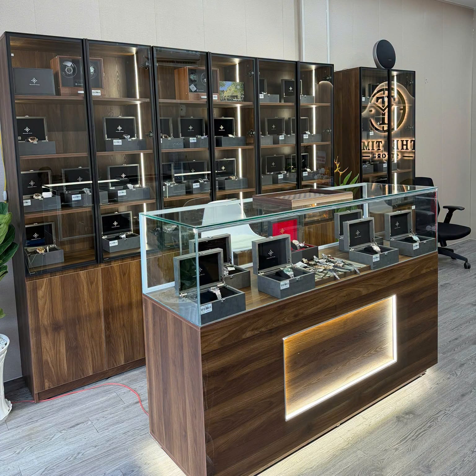 The-Time-Store-showroom.jpg