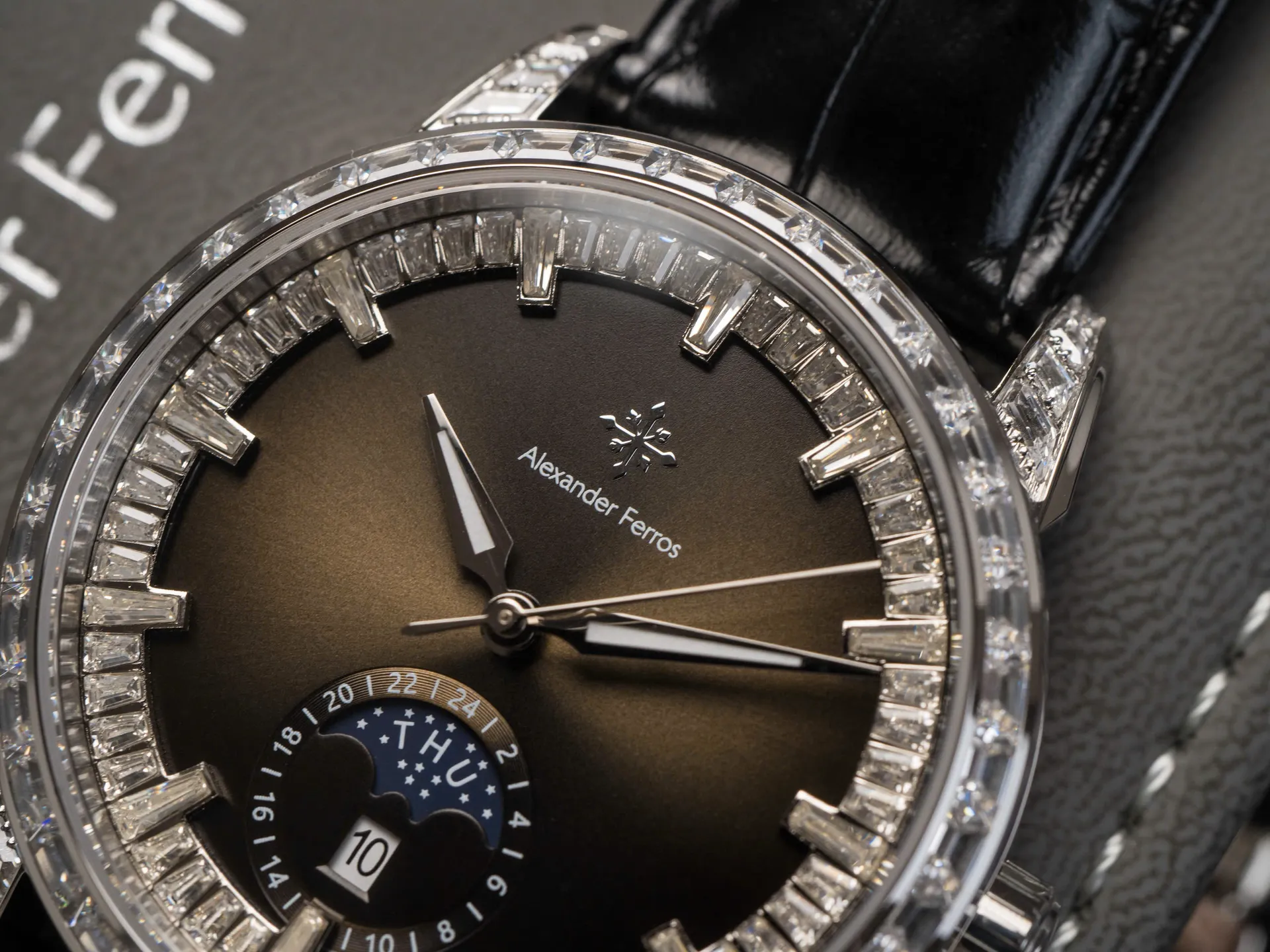 Mua đồng hồ phụ kiện thời trang ở đâu uy tín, chất lượng?