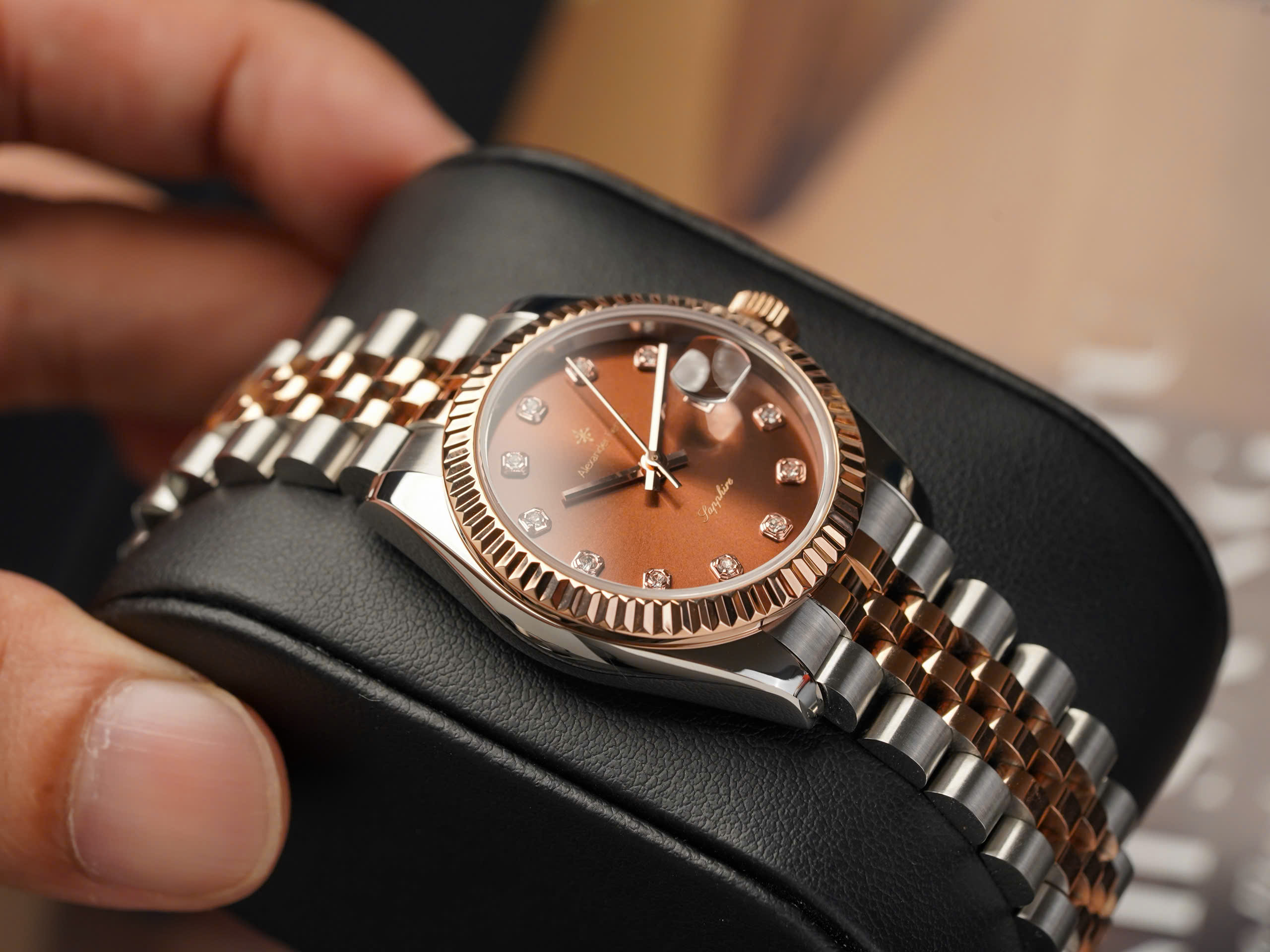 co-tay-to-nen-deo-dong-ho-gi-4