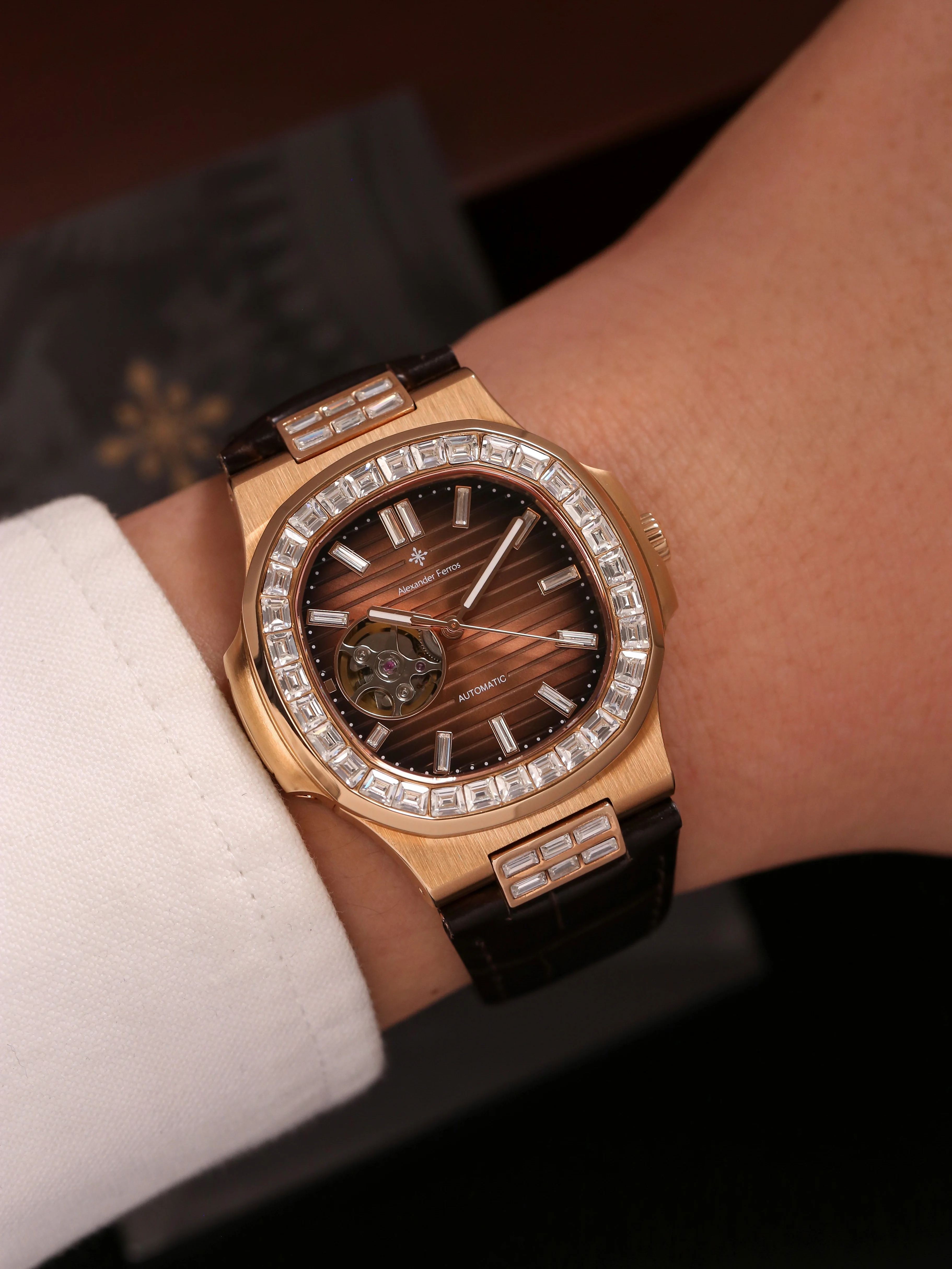 cac-loai-mat-dong-ho-pho-bien-2