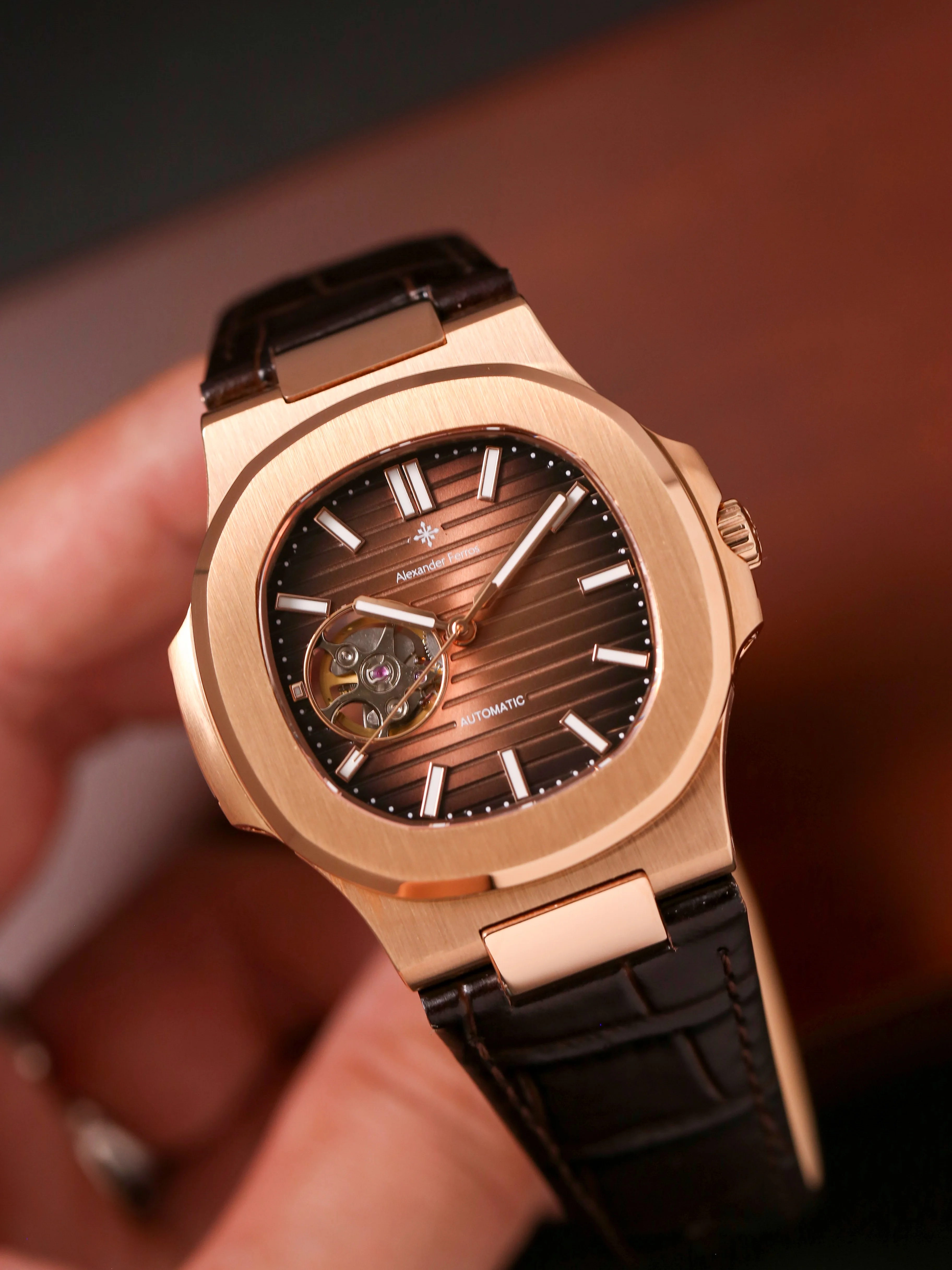 co-tay-to-nen-deo-dong-ho-gi-11